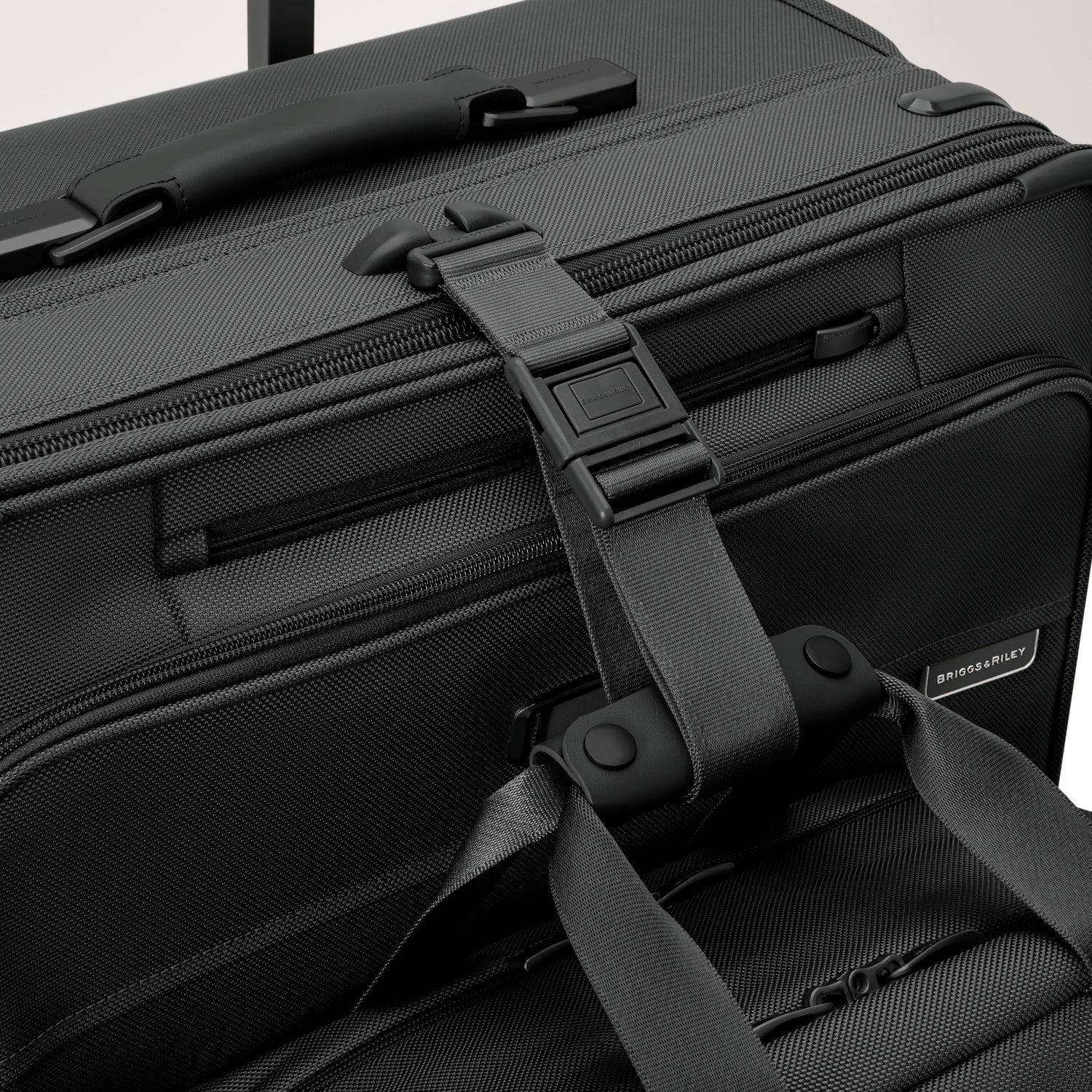 Global 21" Expandable Carry-On Luggage with Spinner Wheels